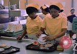 Standbild USAF modulare Dining Hall in U-Tapao Royal Thai Navy Flugplatz Thailand, 1969, aus Sekunde 16 historischem Filmmaterial Videoclip 65675034376
