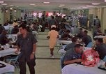 Standbild USAF modulare Dining Hall in U-Tapao Royal Thai Navy Flugplatz Thailand, 1969, aus Sekunde 42 historischem Filmmaterial Videoclip 65675034377