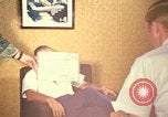 Standbild US Air Force Lieutenant Colonel Joseph M Valenti Thailand, 1972, aus Sekunde 1 historischem Filmmaterial Videoclip 65675034380