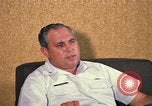 Standbild US Air Force Lieutenant Colonel Joseph M Valenti Thailand, 1972, aus Sekunde 61 historischem Filmmaterial Videoclip 65675034380