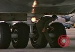 Immagine di C-5un rifornimento a U Tapao-Royal Thai Navy Airfield Della Thailandia, 1972, secondo 48 filmato di repertorio 65675034382