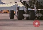 Immagine di C-5un rifornimento a U Tapao-Royal Thai Navy Airfield Della Thailandia, 1972, secondo 54 filmato di repertorio 65675034382