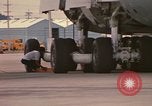 Immagine di C-5un rifornimento a U Tapao-Royal Thai Navy Airfield Della Thailandia, 1972, secondo 61 filmato di repertorio 65675034382