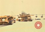 Immagine di C-5A essere scaricato da avieri del 6° porta antenna squadrone Della Thailandia, 1972, secondo 11 filmato di repertorio 65675034383
