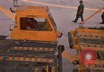 Immagine di Noi vi porta antenna squadrone offload del personale un C-5 velivolo Della Thailandia, 1972, secondo 36 filmato di repertorio 65675034384