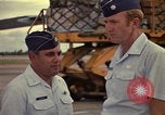 Standbild USAF Oberstleutnant Joseph M Valenti Thailand, 1972, aus Sekunde 17 historischem Filmmaterial Videoclip 65675034385