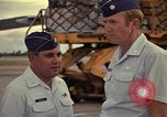 Standbild USAF Oberstleutnant Joseph M Valenti Thailand, 1972, aus Sekunde 18 historischem Filmmaterial Videoclip 65675034385