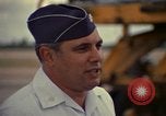 Standbild USAF Oberstleutnant Joseph M Valenti Thailand, 1972, aus Sekunde 39 historischem Filmmaterial Videoclip 65675034385