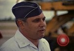 Standbild USAF Oberstleutnant Joseph M Valenti Thailand, 1972, aus Sekunde 40 historischem Filmmaterial Videoclip 65675034385