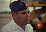 Standbild USAF Oberstleutnant Joseph M Valenti Thailand, 1972, aus Sekunde 42 historischem Filmmaterial Videoclip 65675034385