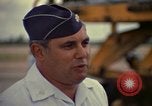 Standbild USAF Oberstleutnant Joseph M Valenti Thailand, 1972, aus Sekunde 45 historischem Filmmaterial Videoclip 65675034385