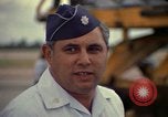 Standbild USAF Oberstleutnant Joseph M Valenti Thailand, 1972, aus Sekunde 47 historischem Filmmaterial Videoclip 65675034385