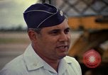 Standbild USAF Oberstleutnant Joseph M Valenti Thailand, 1972, aus Sekunde 53 historischem Filmmaterial Videoclip 65675034385