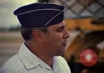 Standbild USAF Oberstleutnant Joseph M Valenti Thailand, 1972, aus Sekunde 54 historischem Filmmaterial Videoclip 65675034385