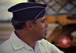 Standbild USAF Oberstleutnant Joseph M Valenti Thailand, 1972, aus Sekunde 55 historischem Filmmaterial Videoclip 65675034385