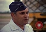 Standbild USAF Oberstleutnant Joseph M Valenti Thailand, 1972, aus Sekunde 60 historischem Filmmaterial Videoclip 65675034385