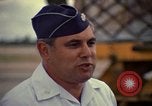 Standbild USAF Oberstleutnant Joseph M Valenti Thailand, 1972, aus Sekunde 61 historischem Filmmaterial Videoclip 65675034385