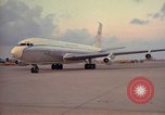 Standbild General Joseph J Nazzaro U-Tapao Royal Thai Air Force Base Thailand, 1967, aus Sekunde 25 historischem Filmmaterial Videoclip 65675034392
