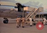 Standbild General Joseph J Nazzaro U-Tapao Royal Thai Air Force Base Thailand, 1967, aus Sekunde 30 historischem Filmmaterial Videoclip 65675034392