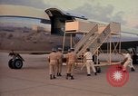 Standbild General Joseph J Nazzaro U-Tapao Royal Thai Air Force Base Thailand, 1967, aus Sekunde 31 historischem Filmmaterial Videoclip 65675034392