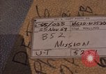 Standbild Air Force Offiziere direkte B-52 Ground Operations U-Tapao Royal Thai Air Force Base Thailand, 1969, aus Sekunde 4 historischem Filmmaterial Videoclip 65675034396