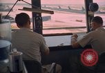 Standbild Air Force Offiziere direkte B-52 Ground Operations U-Tapao Royal Thai Air Force Base Thailand, 1969, aus Sekunde 9 historischem Filmmaterial Videoclip 65675034396