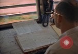 Standbild Air Force Offiziere direkte B-52 Ground Operations U-Tapao Royal Thai Air Force Base Thailand, 1969, aus Sekunde 17 historischem Filmmaterial Videoclip 65675034396