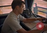 Standbild Air Force Offiziere direkte B-52 Ground Operations U-Tapao Royal Thai Air Force Base Thailand, 1969, aus Sekunde 26 historischem Filmmaterial Videoclip 65675034396