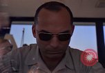 Standbild Air Force Offiziere direkte B-52 Ground Operations U-Tapao Royal Thai Air Force Base Thailand, 1969, aus Sekunde 33 historischem Filmmaterial Videoclip 65675034396