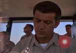 Standbild Air Force Offiziere direkte B-52 Ground Operations U-Tapao Royal Thai Air Force Base Thailand, 1969, aus Sekunde 46 historischem Filmmaterial Videoclip 65675034396
