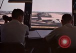 Standbild Air Force Offiziere direkte B-52 Ground Operations U-Tapao Royal Thai Air Force Base Thailand, 1969, aus Sekunde 50 historischem Filmmaterial Videoclip 65675034396