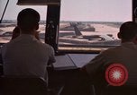 Standbild Air Force Offiziere direkte B-52 Ground Operations U-Tapao Royal Thai Air Force Base Thailand, 1969, aus Sekunde 52 historischem Filmmaterial Videoclip 65675034396