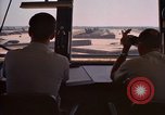 Standbild Air Force Offiziere direkte B-52 Ground Operations U-Tapao Royal Thai Air Force Base Thailand, 1969, aus Sekunde 61 historischem Filmmaterial Videoclip 65675034396