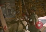 Standbild tanken Schlauch an Centrepoint tanken Ventil U-Tapao Royal Thai Air Force Base Thailand, 1969, aus Sekunde 12 historischem Filmmaterial Videoclip 65675034397