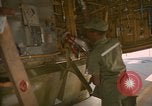 Standbild tanken Schlauch an Centrepoint tanken Ventil U-Tapao Royal Thai Air Force Base Thailand, 1969, aus Sekunde 22 historischem Filmmaterial Videoclip 65675034397