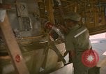 Standbild tanken Schlauch an Centrepoint tanken Ventil U-Tapao Royal Thai Air Force Base Thailand, 1969, aus Sekunde 25 historischem Filmmaterial Videoclip 65675034397