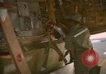 Standbild tanken Schlauch an Centrepoint tanken Ventil U-Tapao Royal Thai Air Force Base Thailand, 1969, aus Sekunde 26 historischem Filmmaterial Videoclip 65675034397