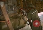 Standbild tanken Schlauch an Centrepoint tanken Ventil U-Tapao Royal Thai Air Force Base Thailand, 1969, aus Sekunde 32 historischem Filmmaterial Videoclip 65675034397
