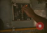 Standbild tanken Schlauch an Centrepoint tanken Ventil U-Tapao Royal Thai Air Force Base Thailand, 1969, aus Sekunde 51 historischem Filmmaterial Videoclip 65675034397