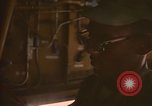 Standbild tanken Schlauch an Centrepoint tanken Ventil U-Tapao Royal Thai Air Force Base Thailand, 1969, aus Sekunde 58 historischem Filmmaterial Videoclip 65675034397