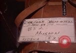 Standbild B-52-Navigator Okinawa Japan, 1969, aus Sekunde 5 historischem Filmmaterial Videoclip 65675034398