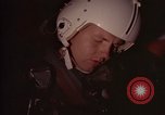 Standbild B-52-Navigator Okinawa Japan, 1969, aus Sekunde 15 historischem Filmmaterial Videoclip 65675034398