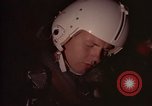 Standbild B-52-Navigator Okinawa Japan, 1969, aus Sekunde 16 historischem Filmmaterial Videoclip 65675034398