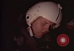 Standbild B-52-Navigator Okinawa Japan, 1969, aus Sekunde 20 historischem Filmmaterial Videoclip 65675034398