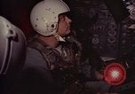 Standbild B-52-Navigator Okinawa Japan, 1969, aus Sekunde 26 historischem Filmmaterial Videoclip 65675034398