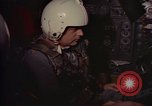 Standbild B-52-Navigator Okinawa Japan, 1969, aus Sekunde 32 historischem Filmmaterial Videoclip 65675034398