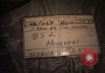 Image Navigator utilise E6-B calculateur Okinawa au Japon, 1969, de la seconde 1 séquences d'archives historiques vidéo 65675034399