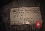 Image Navigator utilise E6-B calculateur Okinawa au Japon, 1969, de la seconde 4 séquences d'archives historiques vidéo 65675034399
