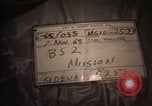 Image Navigator utilise E6-B calculateur Okinawa au Japon, 1969, de la seconde 5 séquences d'archives historiques vidéo 65675034399