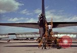 Image B-52D aircraft U-Tapao Royal Thai Air Force Base en Thaïlande, 1968, de la seconde 15 séquences d'archives historiques vidéo 65675034402